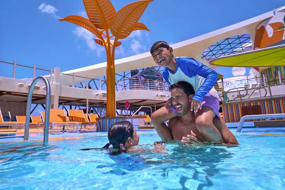 RCI Utopia of the Seas Beach Pool - N.Hagen.jpg.jpg